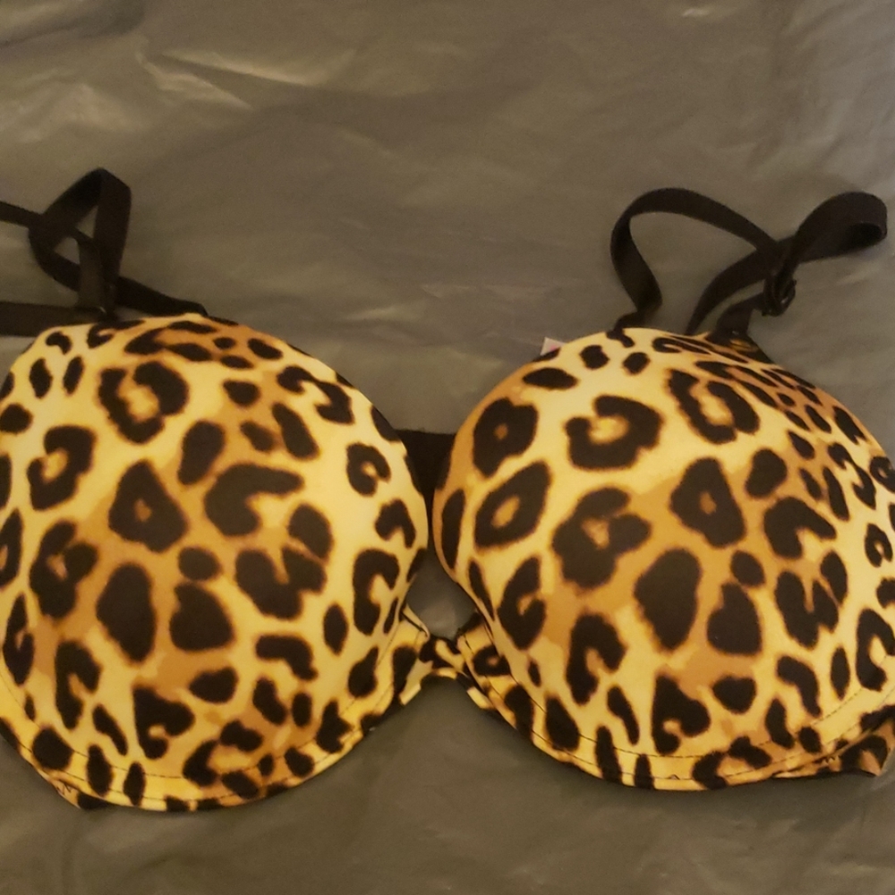 WEAR EVERYWHERE LACE PUSH-UP BRA